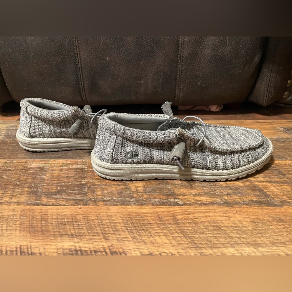 HEYDUDE Size 8 Wally Sox Classic Shoes